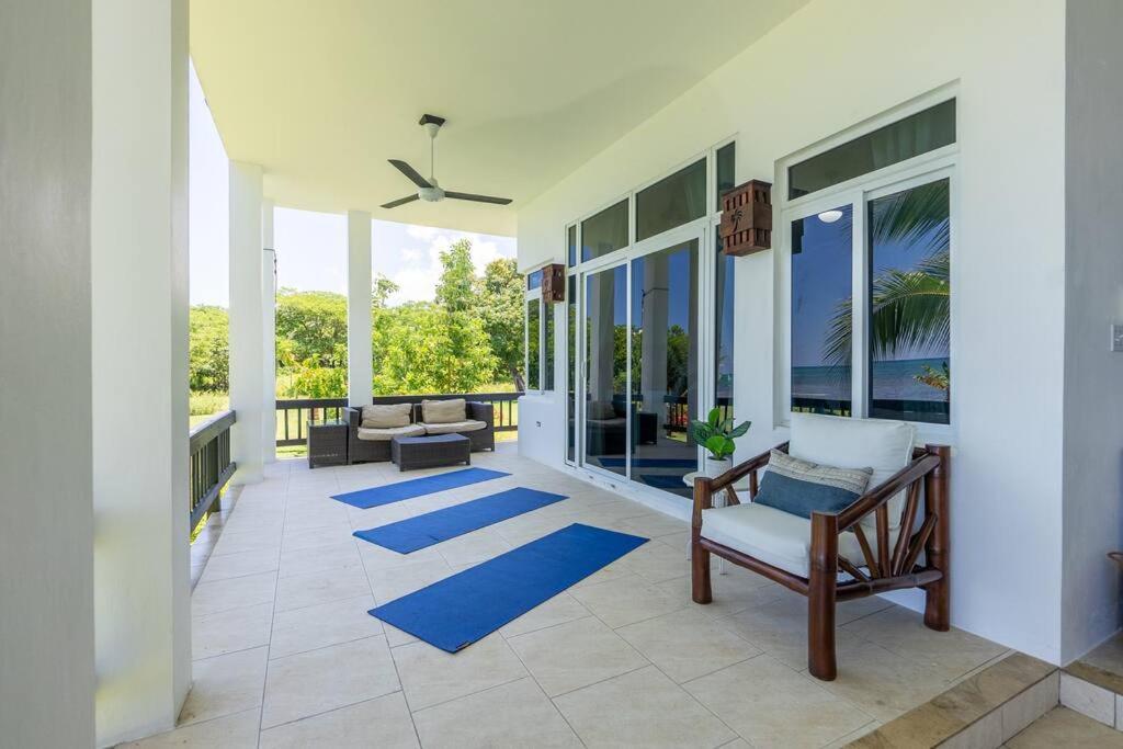 Ivy'S Cove Beach Side Condo - Luxury Villa Whitehouse Bagian luar foto