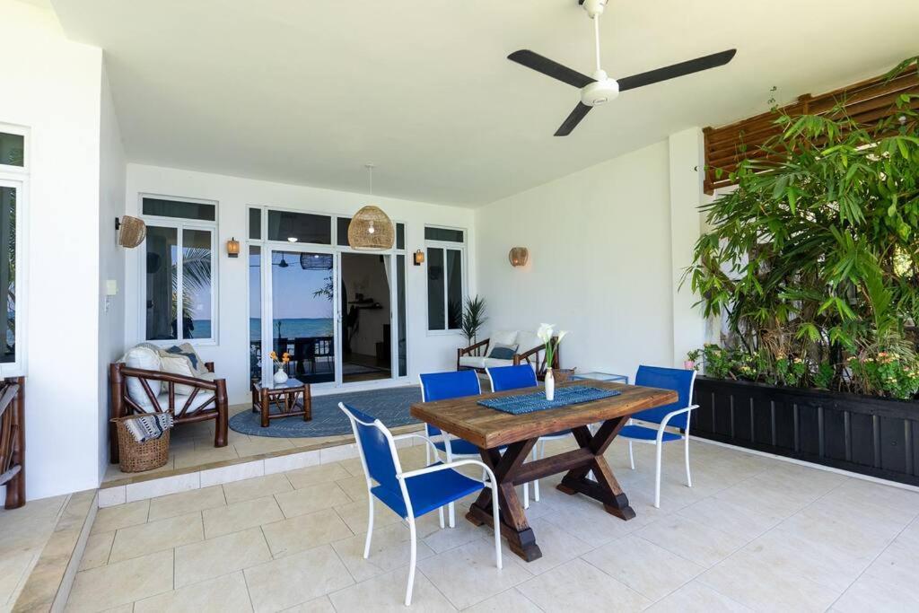 Ivy'S Cove Beach Side Condo - Luxury Villa Whitehouse Bagian luar foto