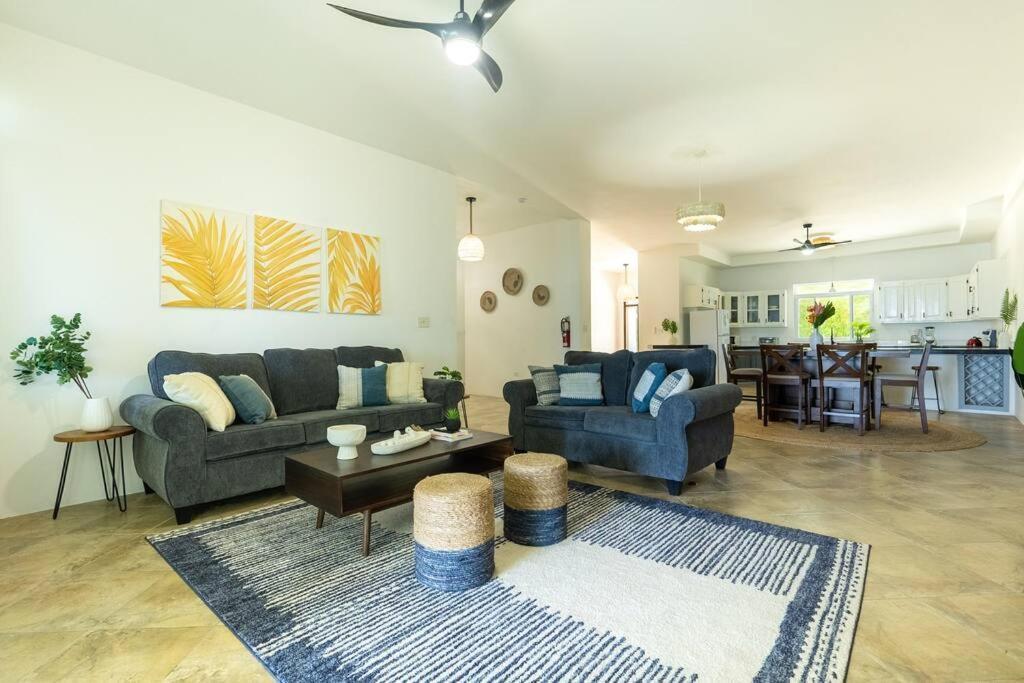 Ivy'S Cove Beach Side Condo - Luxury Villa Whitehouse Bagian luar foto