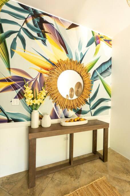 Ivy'S Cove Beach Side Condo - Luxury Villa Whitehouse Bagian luar foto